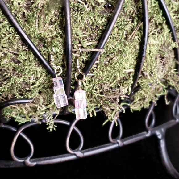 Earrings - Picture 1 of 1